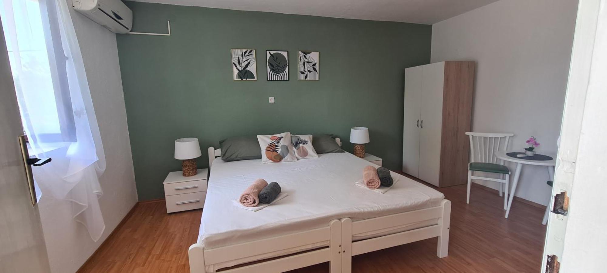 Apartments And Rooms Sanja Sibinj Krmpotski Luaran gambar