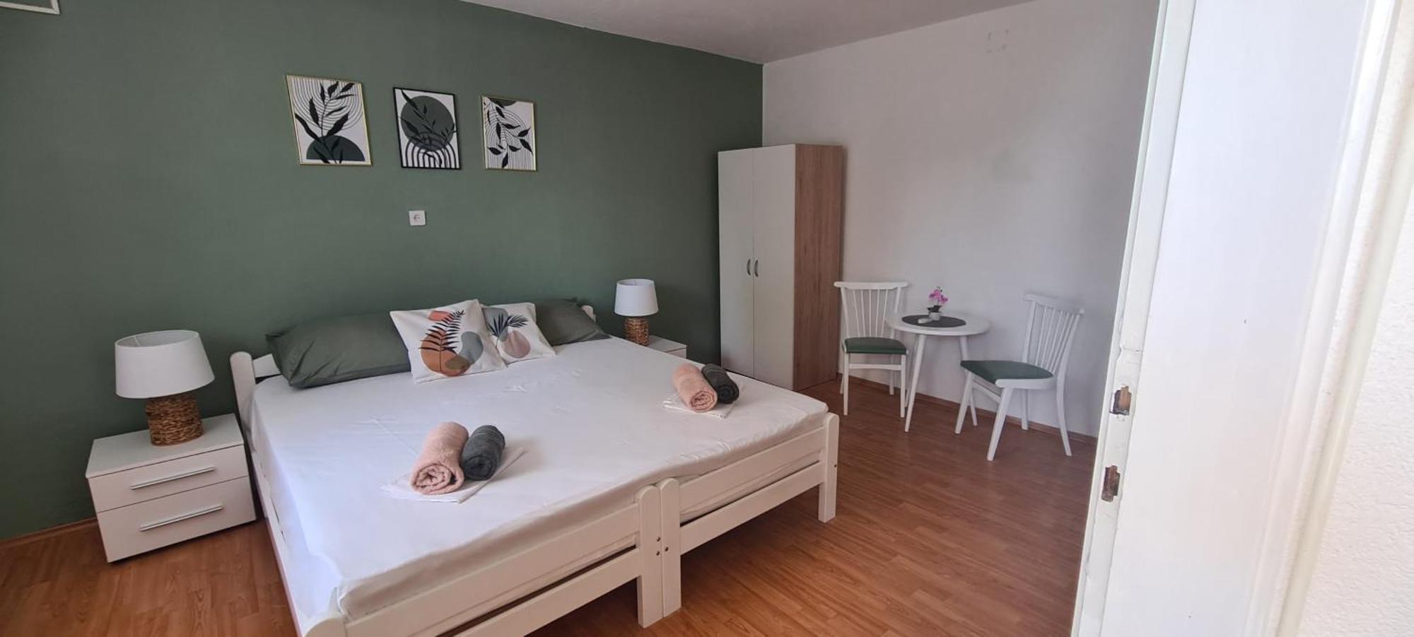 Apartments And Rooms Sanja Sibinj Krmpotski Luaran gambar